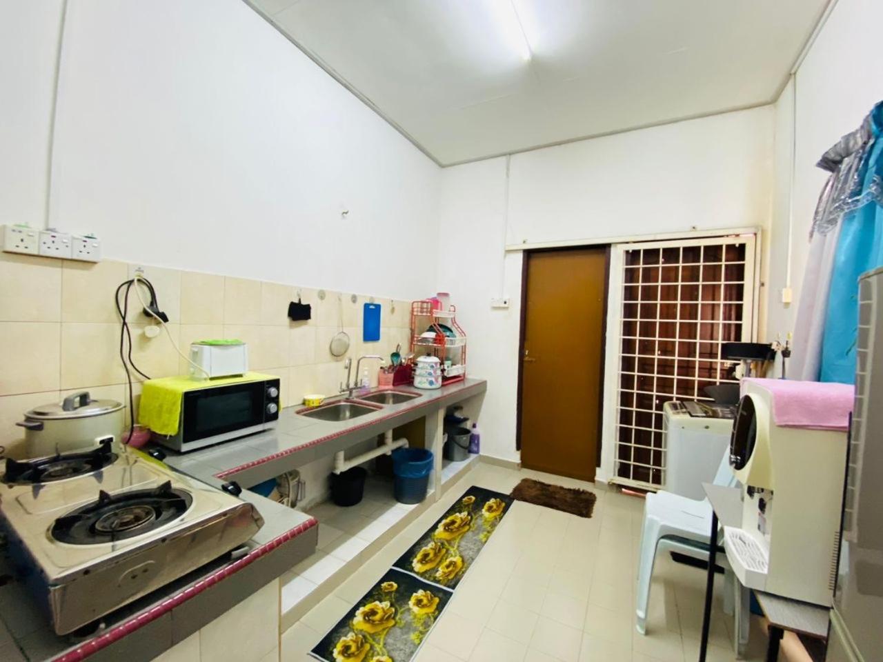 Homestay Ummi Kuala Terengganu Exterior photo